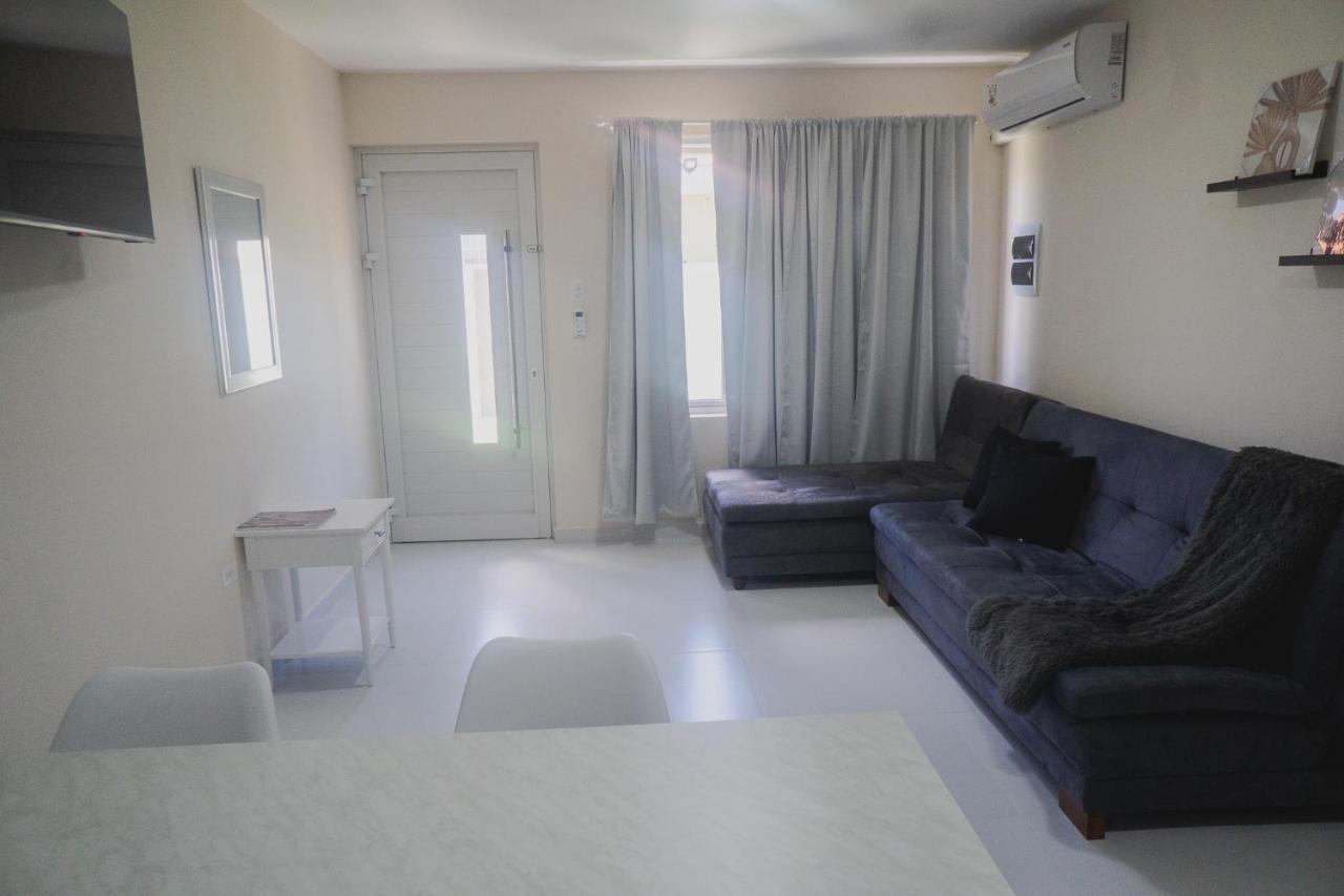 Apartmán Pavia'S Centerpoint Oasis Oranjestad Exteriér fotografie